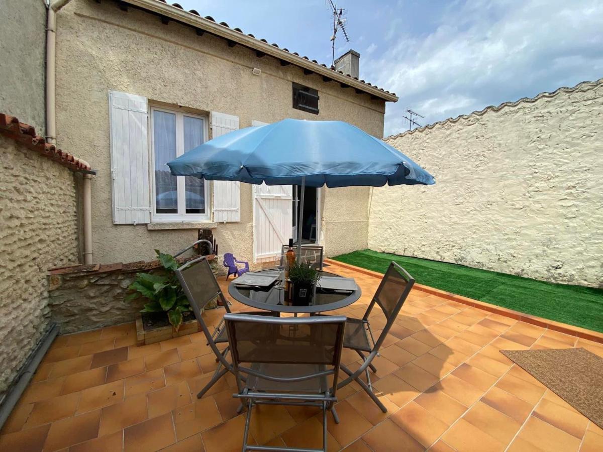 Charmante Maison Avec Cour Privative Cognac Esterno foto