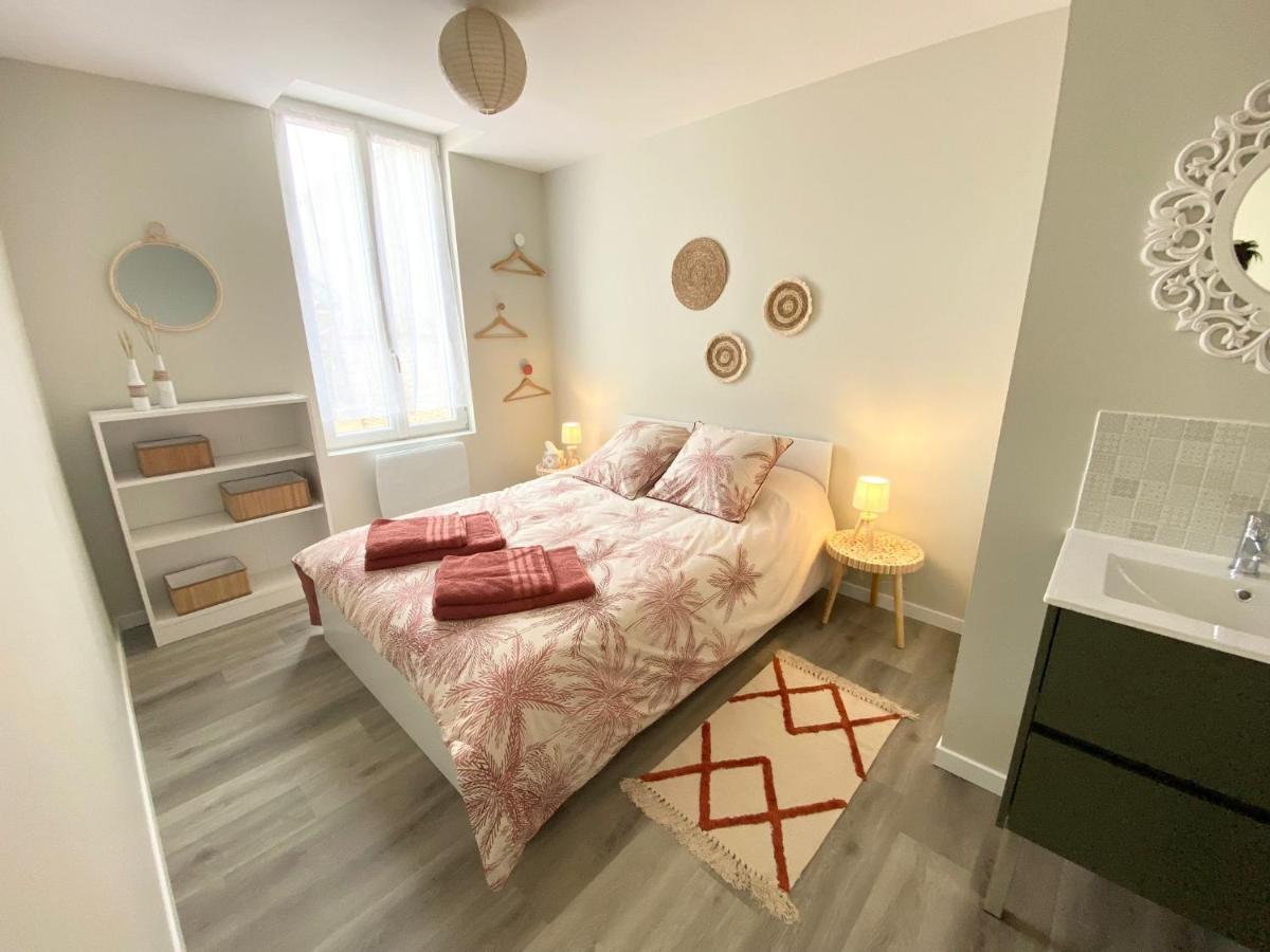 Charmante Maison Avec Cour Privative Cognac Esterno foto